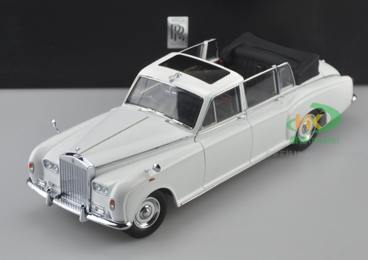 1/18 Dealer Edition 1967 Rolls-Royce Phantom VI (White) Convertible Diecast Car Model