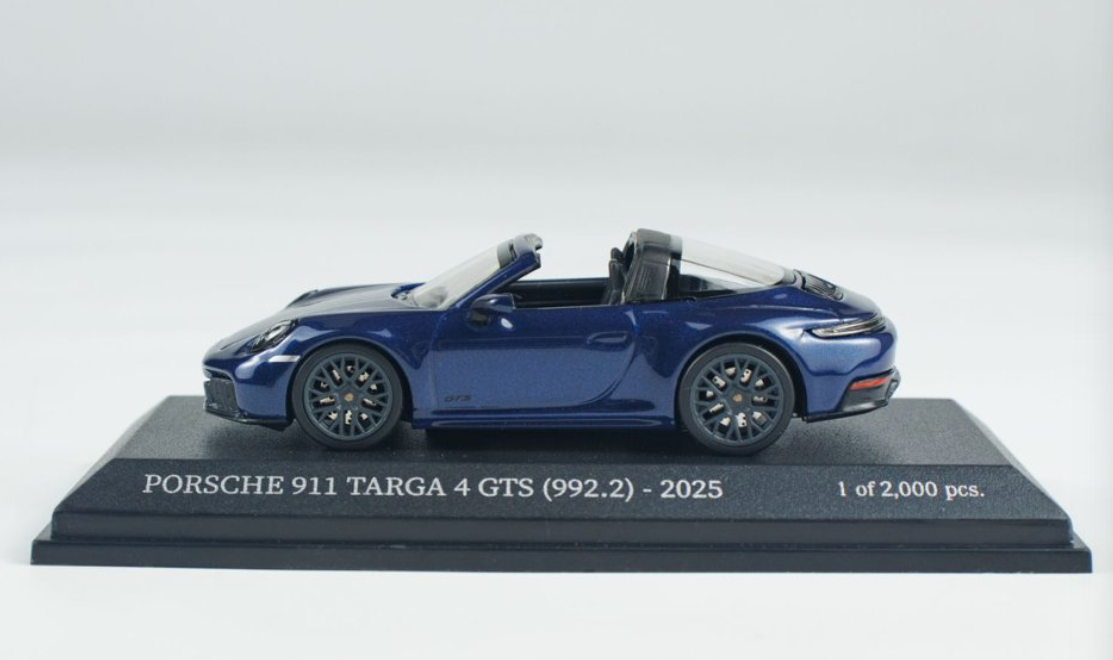 1/64 Minichamps 2025 Porsche 911 (992.2) Targa 4 GTS (Metallic Blue) Diecast Car Model