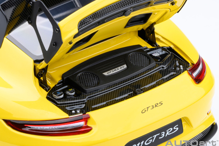 1/18 AUTOart Porsche 911 (991.2) GT3 RS Weissach Package (Racing