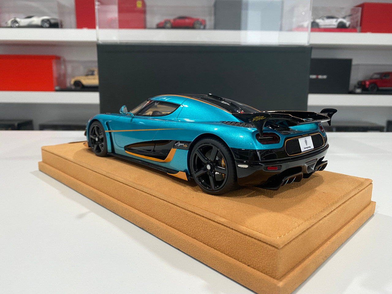 1/18 GT Spirit 2016 Koenigsegg Agera RSR (Blue) Resin Car Model with Custom Mounted Showcase