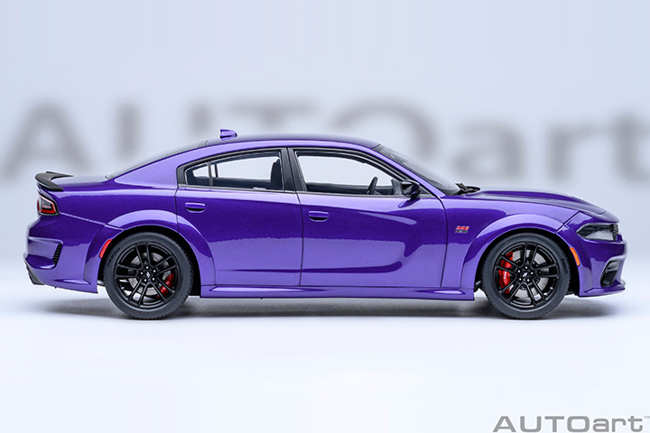 1/18 AUTOart Dodge Charger Scat Pack Widebody (Plum Crazy Purple) Car Model