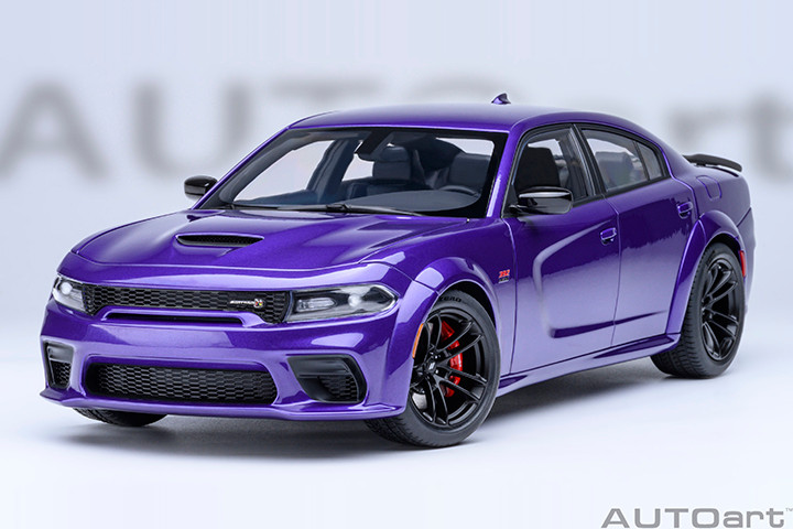 1/18 AUTOart Dodge Charger Scat Pack Widebody (Plum Crazy Purple) Car Model