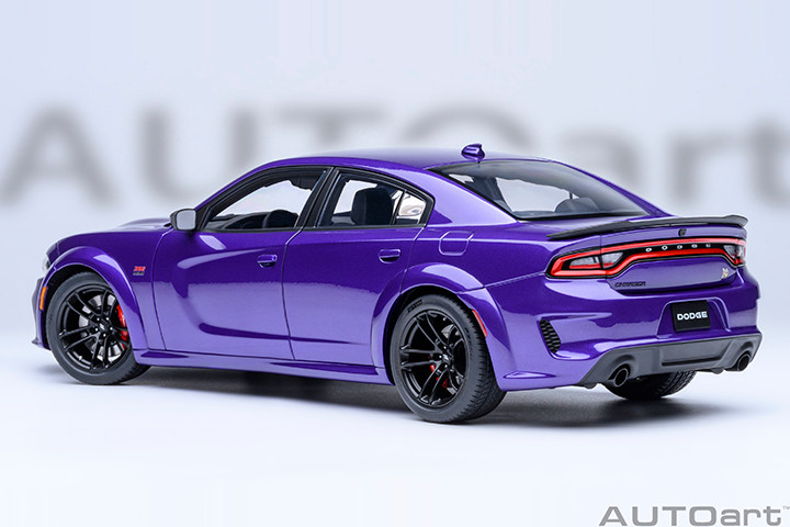 1/18 AUTOart Dodge Charger Scat Pack Widebody (Plum Crazy Purple) Car Model