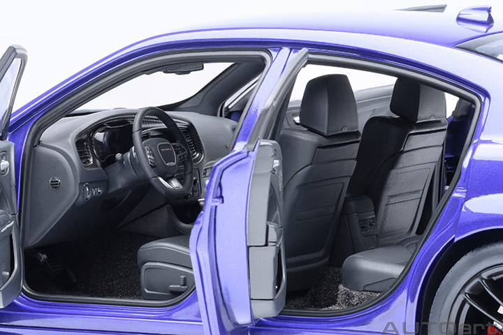 1/18 AUTOart Dodge Charger Scat Pack Widebody (Plum Crazy Purple) Car Model