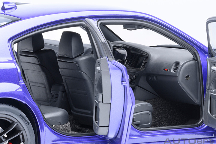 1/18 AUTOart Dodge Charger Scat Pack Widebody (Plum Crazy Purple) Car Model