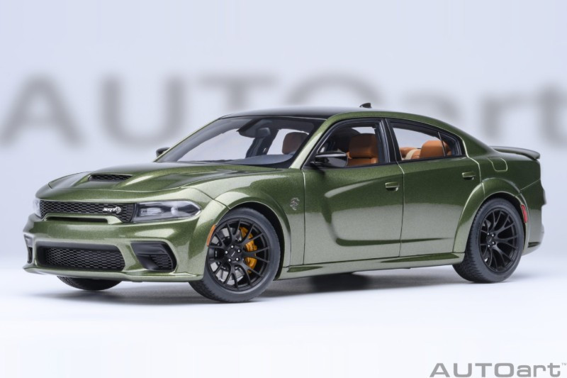 デイ 1/18 AUTOart Dodge Charger SRT Hellcat Redeye Jailbreak (F8 Green