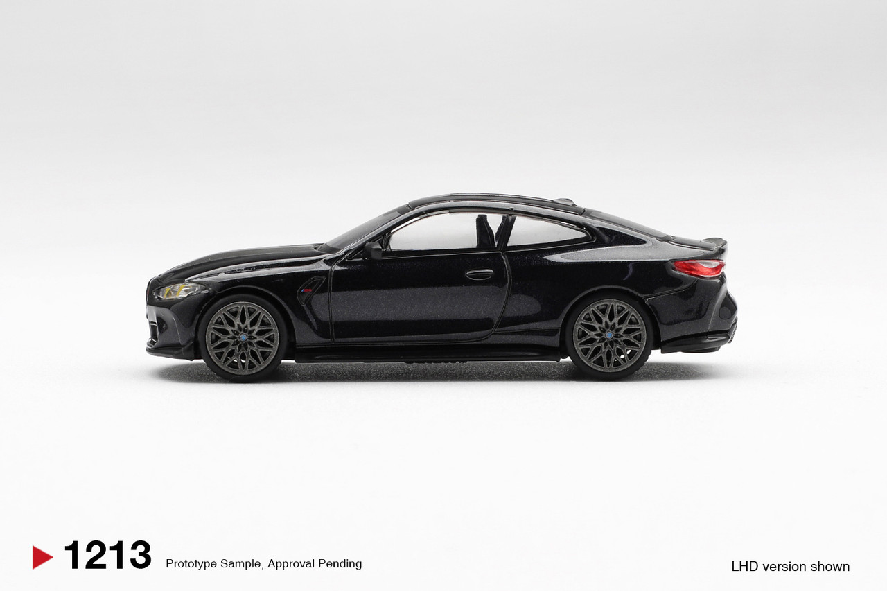 1/64 Mini GT BMW M4 CS G82 (Black Sapphire) Diecast Car Model