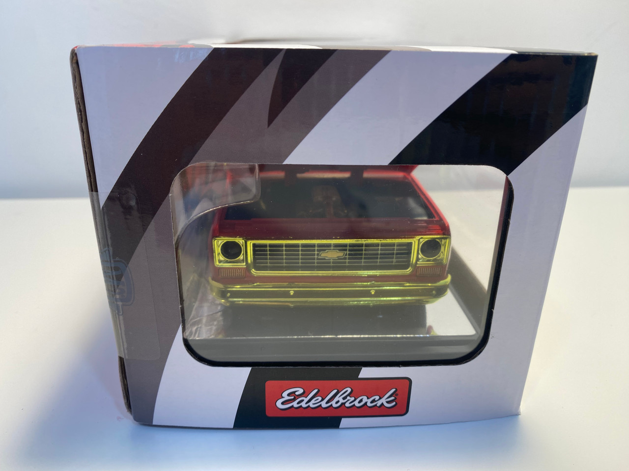 CHASE CAR 1/24 M2 Machines 1973 Chevrolet Cheyenne 10 Pickup Truck "Edelbrock" Red with Graphics Limited Edition Diecast Car Model