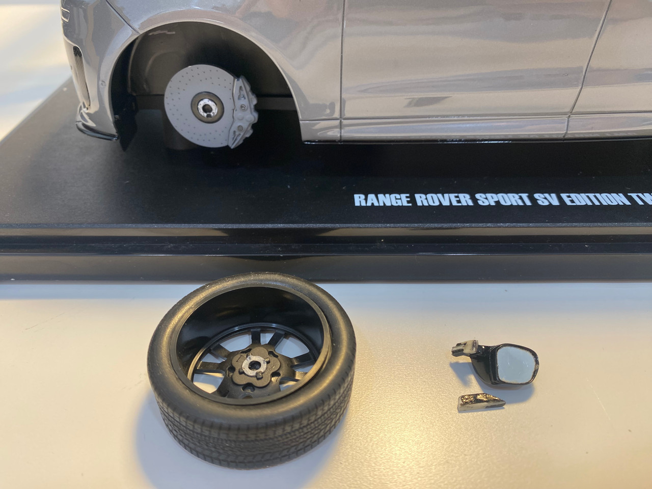 DAMAGED AS-IS 1/18 GT Spirit 2024 Land Rover Range Rover Sport SV Edition Two (Grey) Car Model