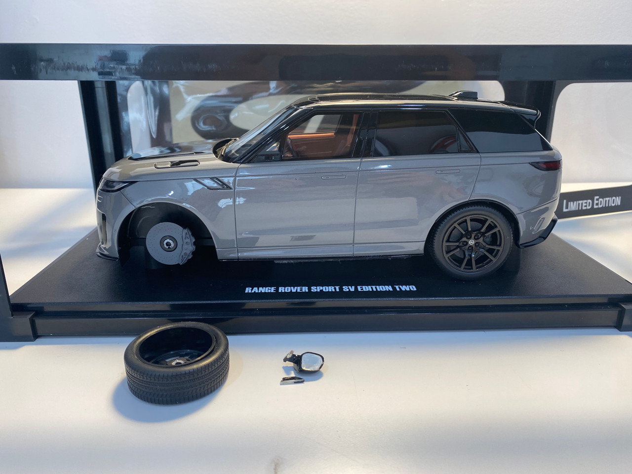 DAMAGED AS-IS 1/18 GT Spirit 2024 Land Rover Range Rover Sport SV Edition Two (Grey) Car Model