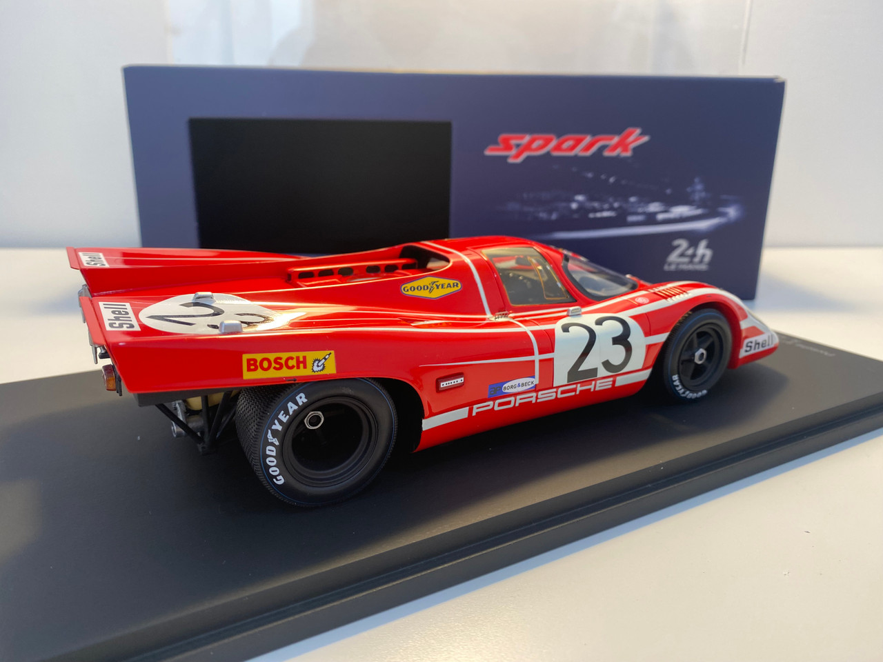 DEFECT AS-IS 1/18 Spark Porsche 917 K No.23 Winner 24H Le Mans 1970 R. Attwood - H. Herrmann Car Model