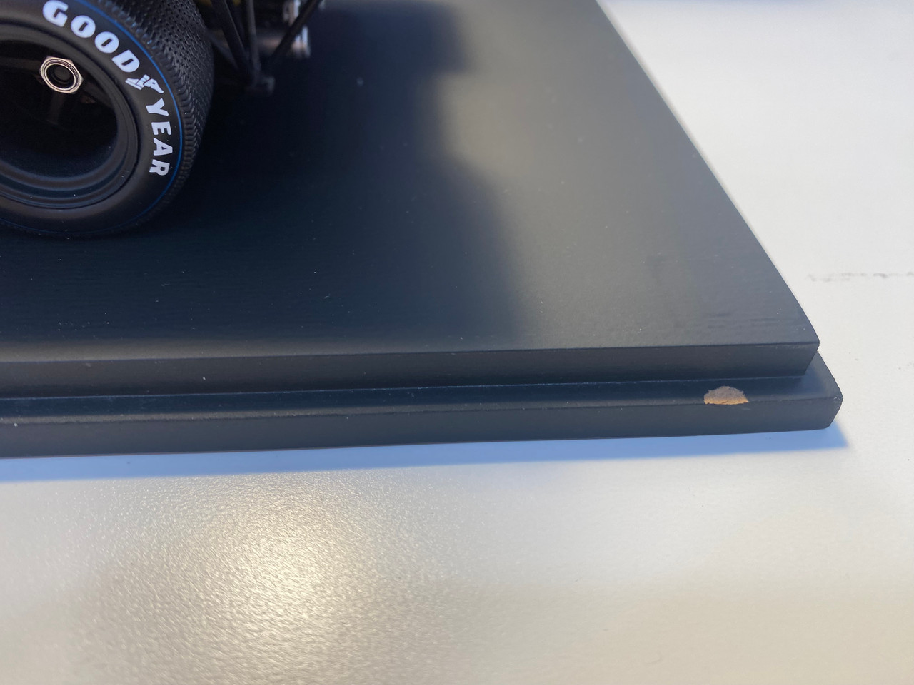 DEFECT AS-IS 1/18 Spark Porsche 917 K No.23 Winner 24H Le Mans 1970 R. Attwood - H. Herrmann Car Model