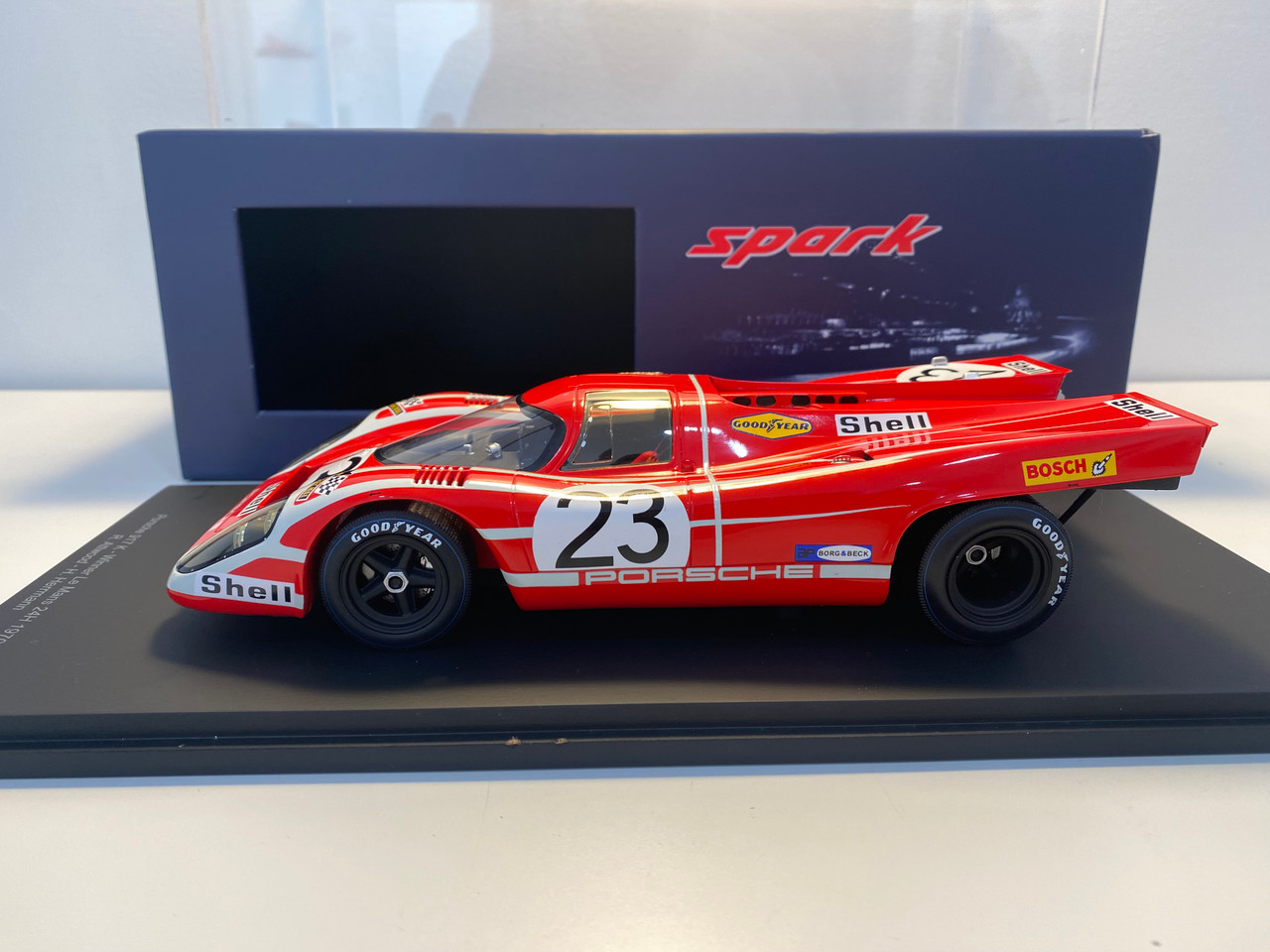 DEFECT AS-IS 1/18 Spark Porsche 917 K No.23 Winner 24H Le Mans 1970 R. Attwood - H. Herrmann Car Model