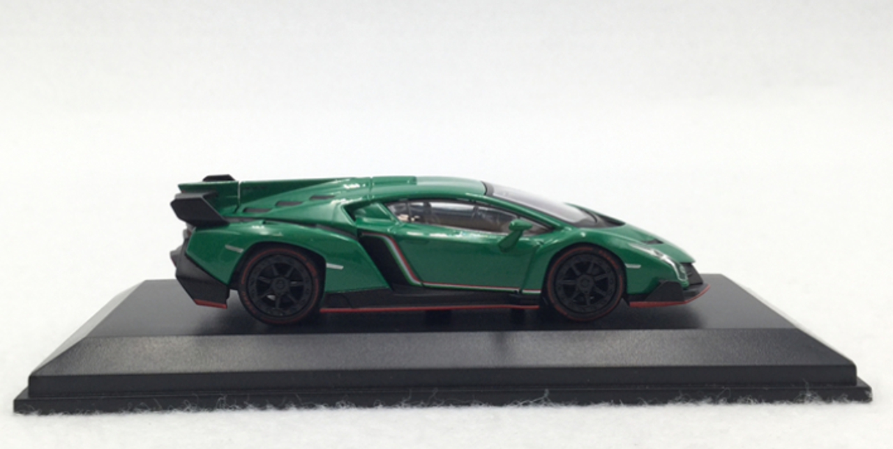 1/64 Kyosho Lamborghini Veneno (Green) Car Model