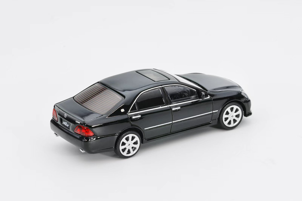 d。♥️ 1/64 DCT Toyota Crown Athlete 12th Generation (Black) Diecast Car