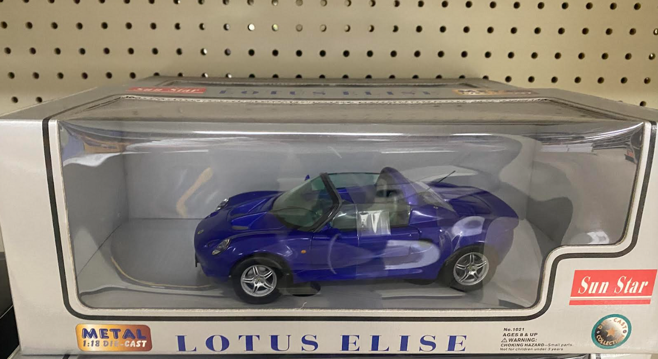 1/18 Sunstar Lotus Elise Convertible (Red) Diecast Car Model
