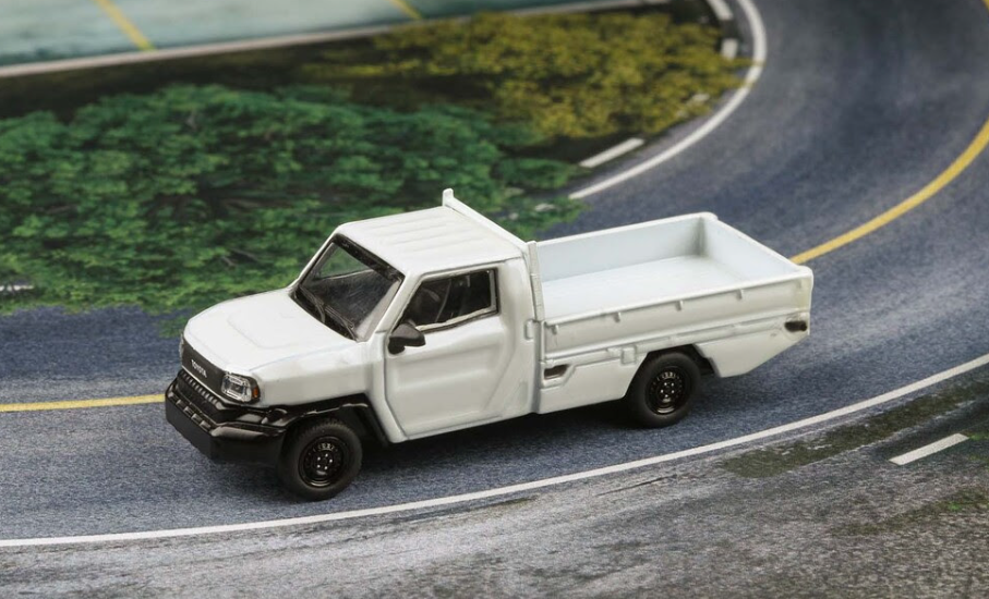 1/64 Paragon 2025 Toyota Hilux Champ Tamaraw (Super White) Diecast Car Model