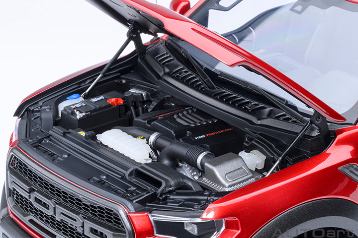 1/18 AUTOart 2019 Ford F-150 Raptor Supercrew (Ruby Red) Car Model