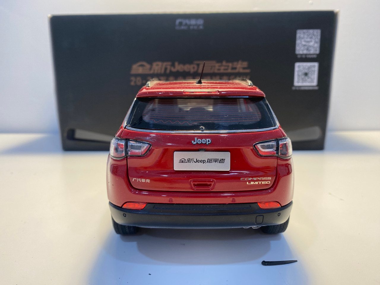 AS-IS 1/18 Dealer Edition Jeep Compass (Red) Diecast Car Model