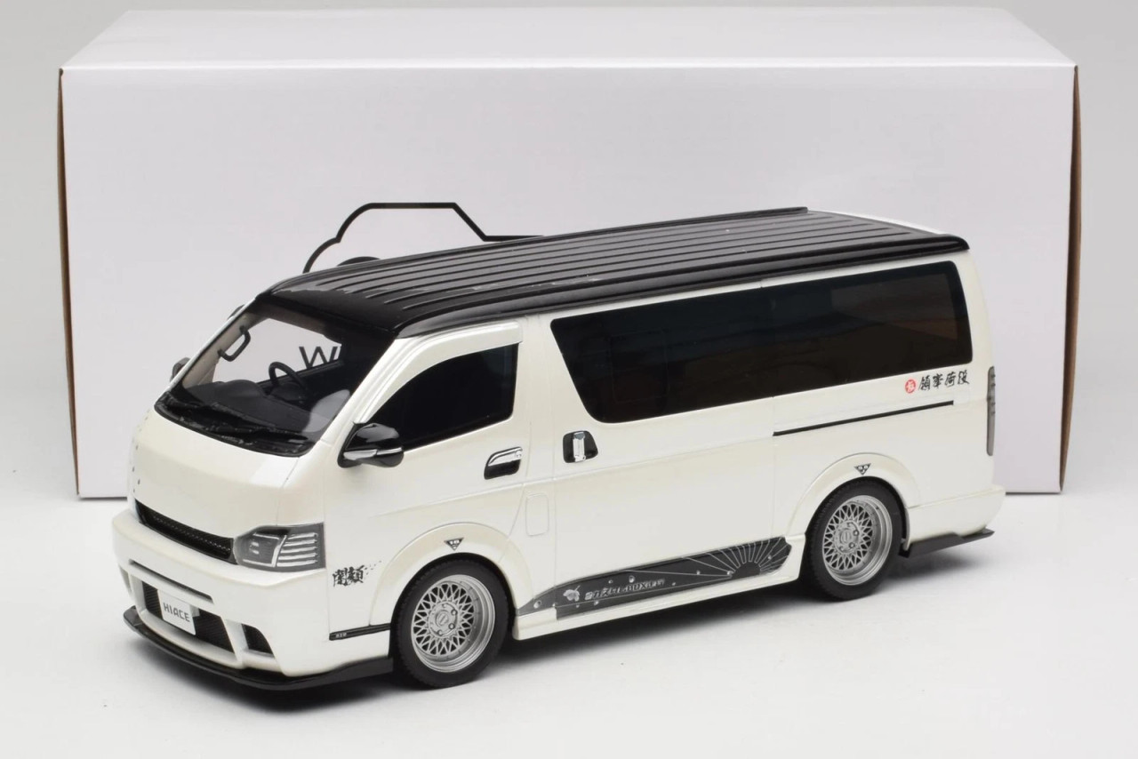 1/18 OTTO 2008 Toyota Hiace Super GL Custom Minivan (Pearl White) Car Model