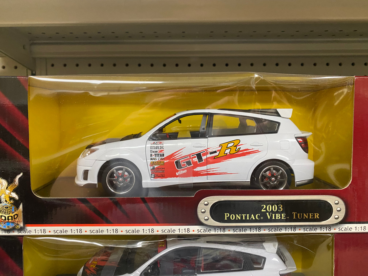 1/18 Road Signature 2003 Pontiac Tuner (White with Decal) Diecast Car Model