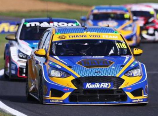 1/43 Spark NAPA Racing UK No.116 Ford Focus BTCC - Champion 2023 Ashley Sutton Car Model