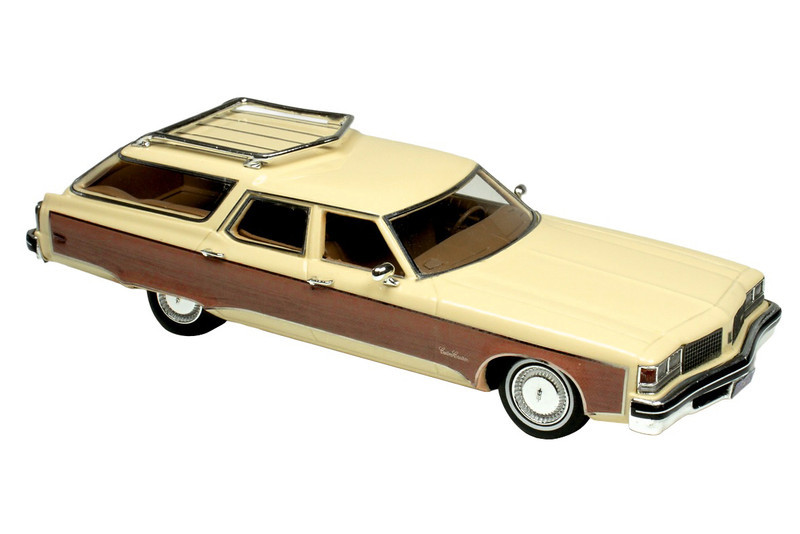 1976 Oldsmobile Custom Cruiser Cream Gold with Woodgrain Sides Limited Edition to 200 pieces Worldwide 1/43 Model Car by Goldvarg Collection