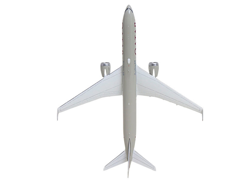 Boeing 777-9 Commercial Aircraft "Qatar Airways" (A7-BKA) Gray with Dark Red Tail Graphics 1/400 Diecast Model GeminiJets