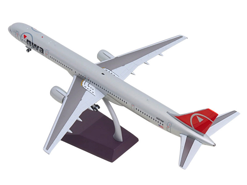 Boeing 757-300 Commercial Aircraft "Northwest Airlines" (N587NW) Silver with Red Tail "Gemini 200" Series 1/200 Diecast Model by GeminiJets