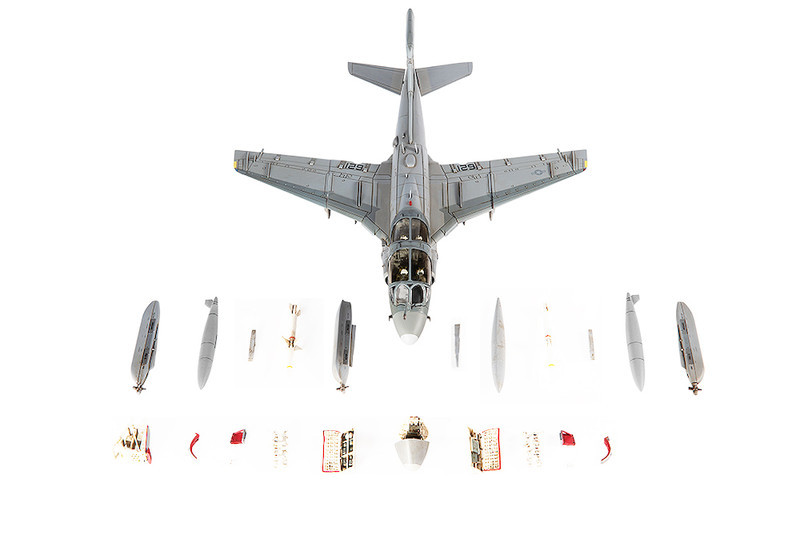 Grumman EA-6B Prowler Attack Aircraft "VAQ-141 Shadowhawks Desert Storm" (1991) United States Navy 1/72 Diecast Model by JC Wings