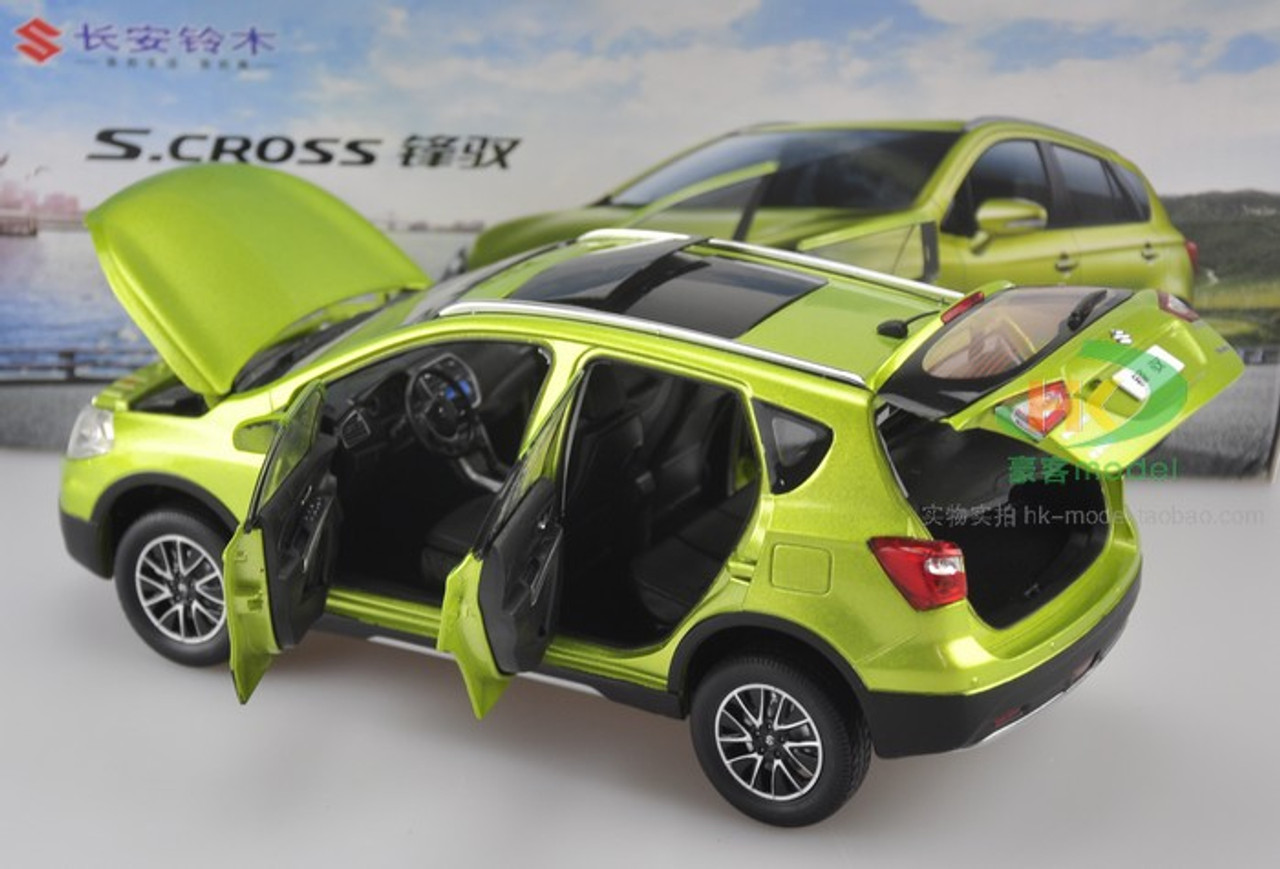 1/18 Dealer Edition Suzuki SX4 S-Cross (Green) Diecast Car Model