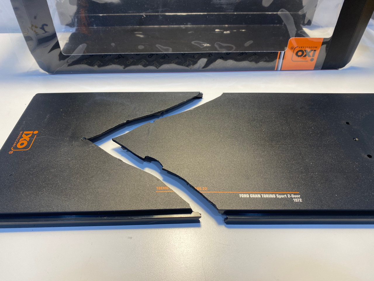 DAMAGED AS-IS 1/18 Ixo 1972 Ford Gran Torino Sport (Yellow Metallic) Diecast Car Model