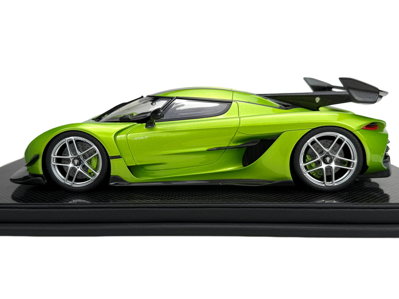 1/18 Frontiart Koenigsegg Jesko (Jesko Green) Car Model Limited 100 Pieces