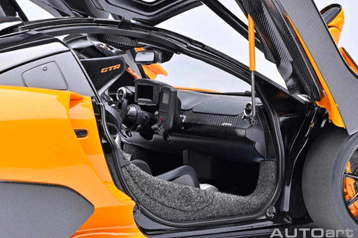 1/18 AUTOart McLaren Senna GTR (Orange) Car Model