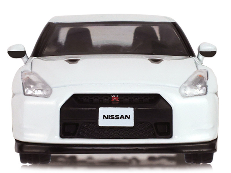 1/64 Greenlight 2007 Nissan Skyline GT-R GTR R35 with Custom Wheels (Pearl White) Diecast Car Model