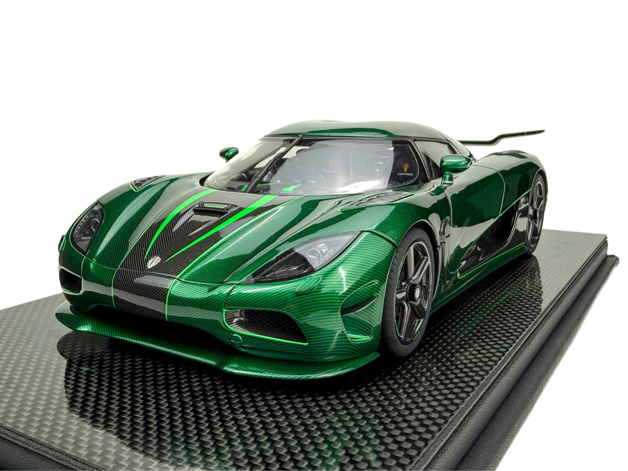 1/18 Frontiart Koenigsegg Agera S Goblin Green Carbon Full Open