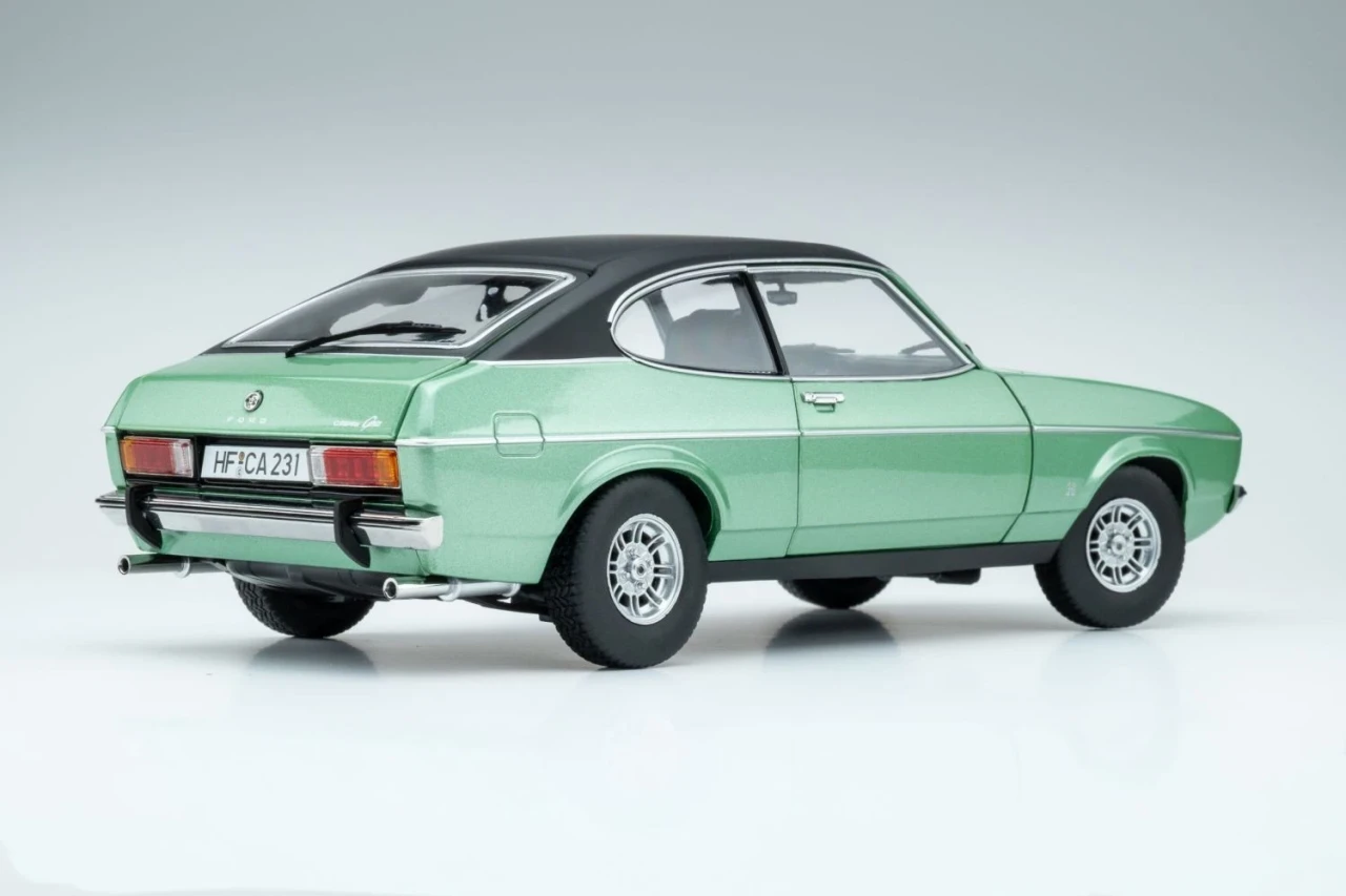 1/18 Touring 1974-1977 Ford Capri II Ghia 3.0 (Mediterranean Green) Diecast Car Model