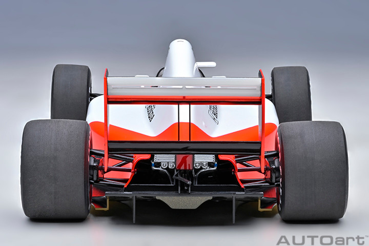 1/18 AUTOart 1991 Formula 1 McLaren Honda MP 4/6 Japanese GP Ayrton Senna #1 Car Model with Applicable "Marlboro" Decal