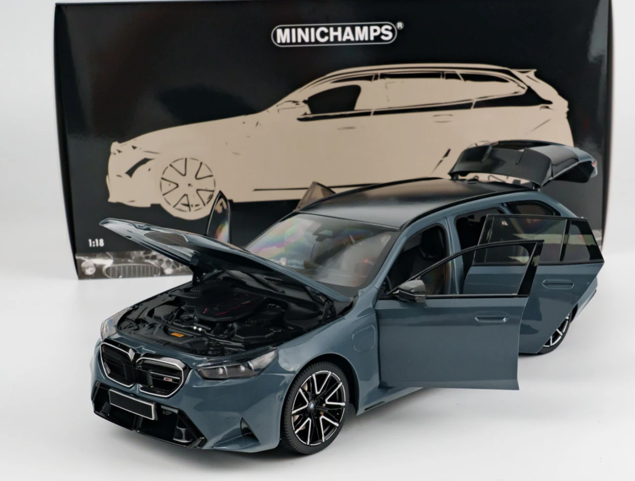 1/18 Minichamps 2024 BMW M5 G99 Touring (Grey Metallic) Diecast Car Model