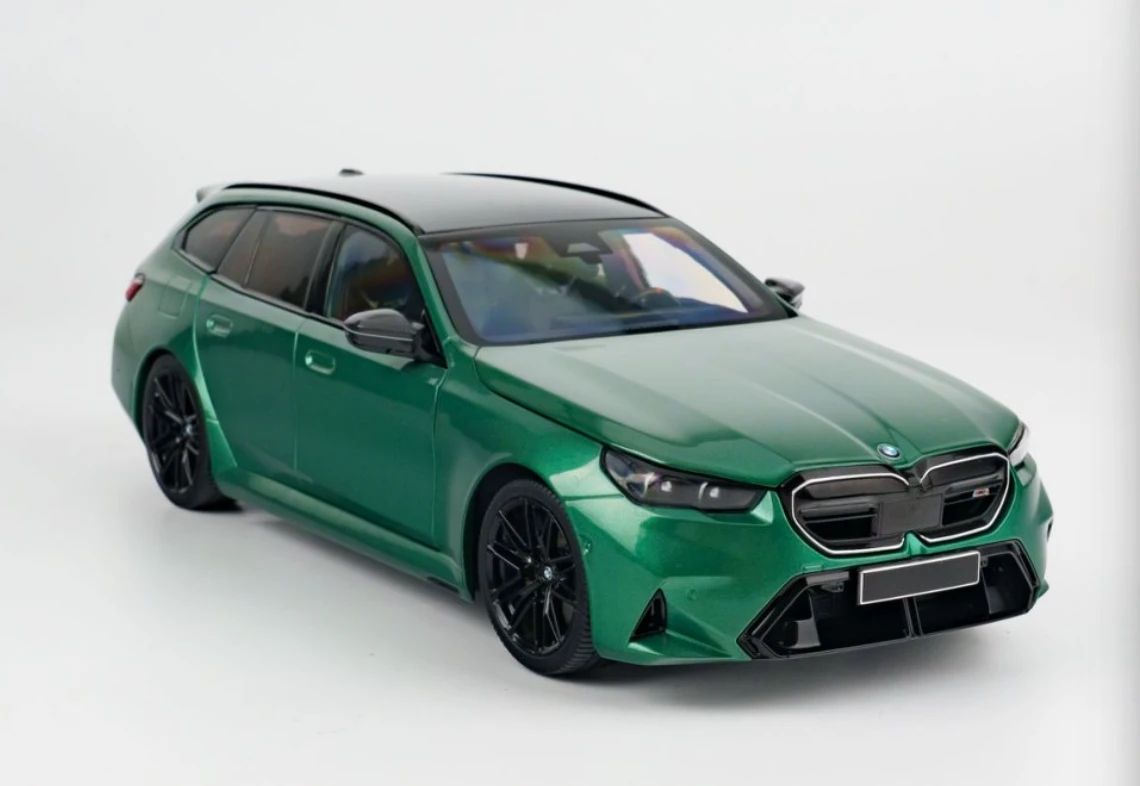 1/18 Minichamps 2024 BMW M5 G99 Touring (Green Metallic) Diecast Car Model
