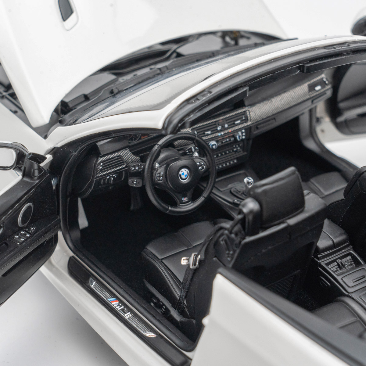 1/18 Kyosho 2006-2013 BMW M3 E93 Convertible (Alpine White