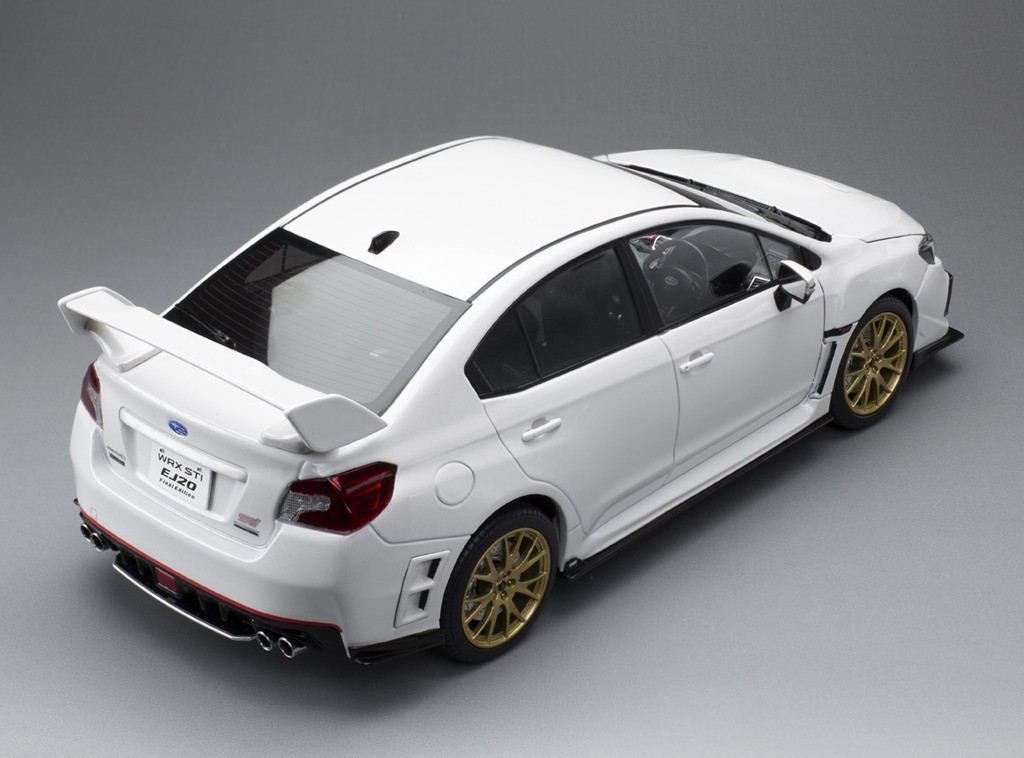 1/18 Sunstar Subaru WRX STI EJ20 Final Edition (White Pearl