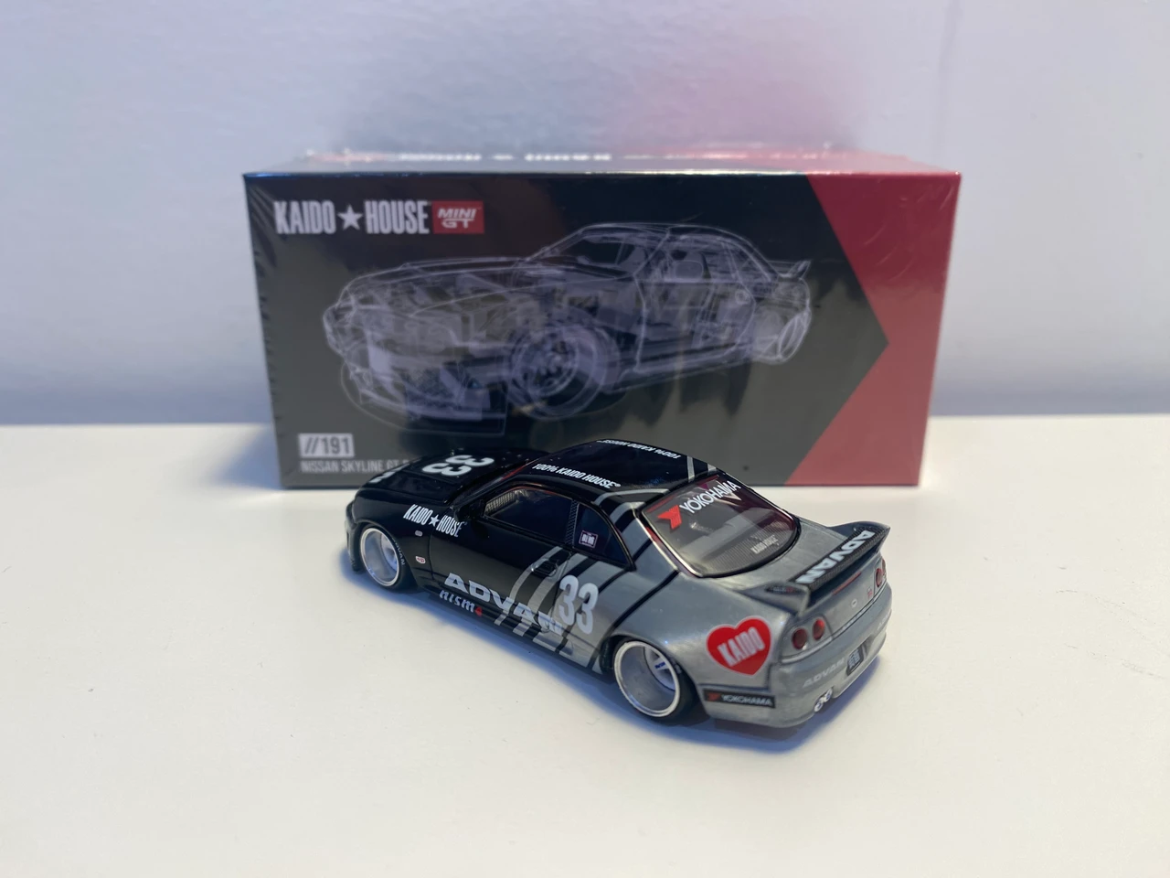 CHASE CAR 1/64 Kaido House Nissan Skyline GT-R (R33) Kaido Works ADVAN China Edition Diecast Car Model