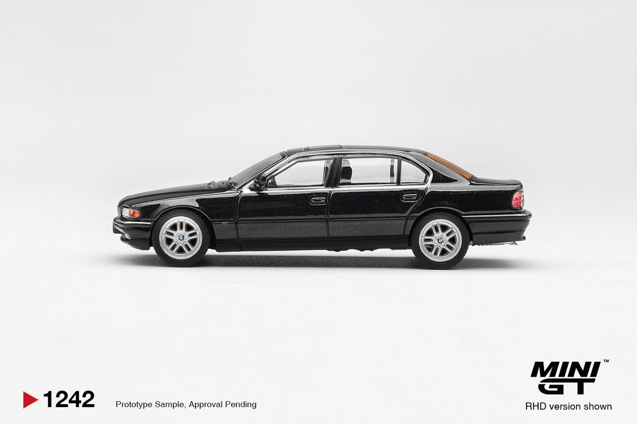 1/64 Mini GT BMW 750IL E38 (Black Sapphire) Diecast Car Model