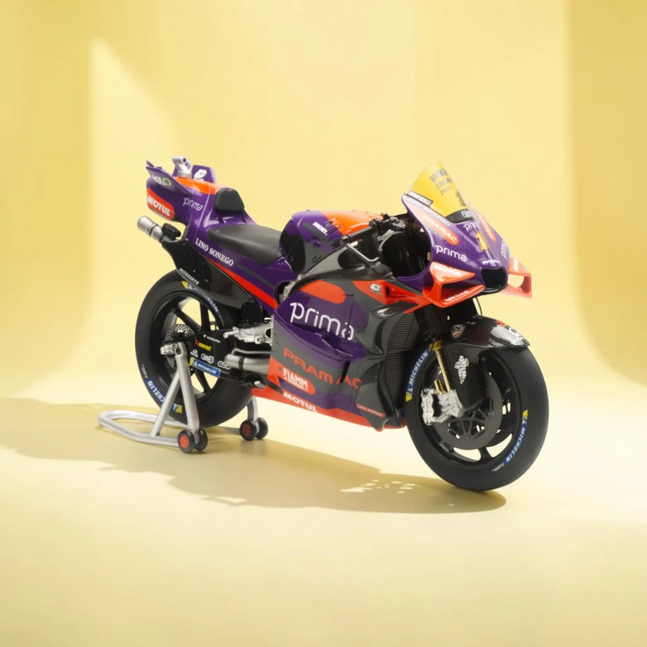 1/12 NZG Pramac Ducati GP24FIM Awards #1 Jorge Martin Model