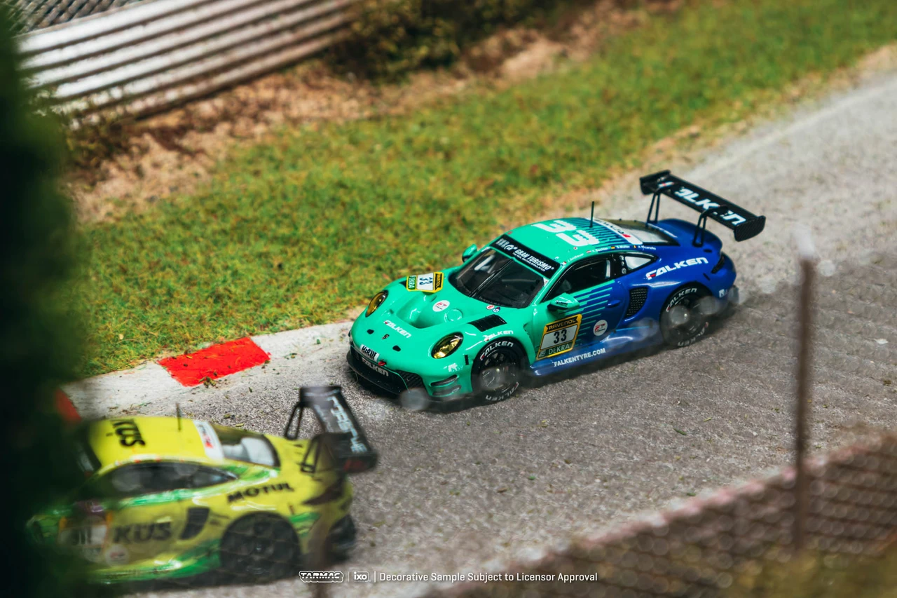 1/64 Tarmac Works 2024 Porsche 911 GT3 R Nürburgring 24h Julien