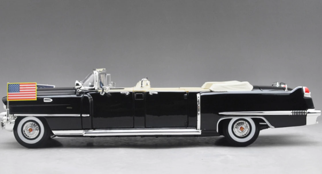 OPEN BOX LITTLE DUSTY AS-IS 1/24 Yatming 1956 Cadillac Presidential Parade Car Diecast Car Model