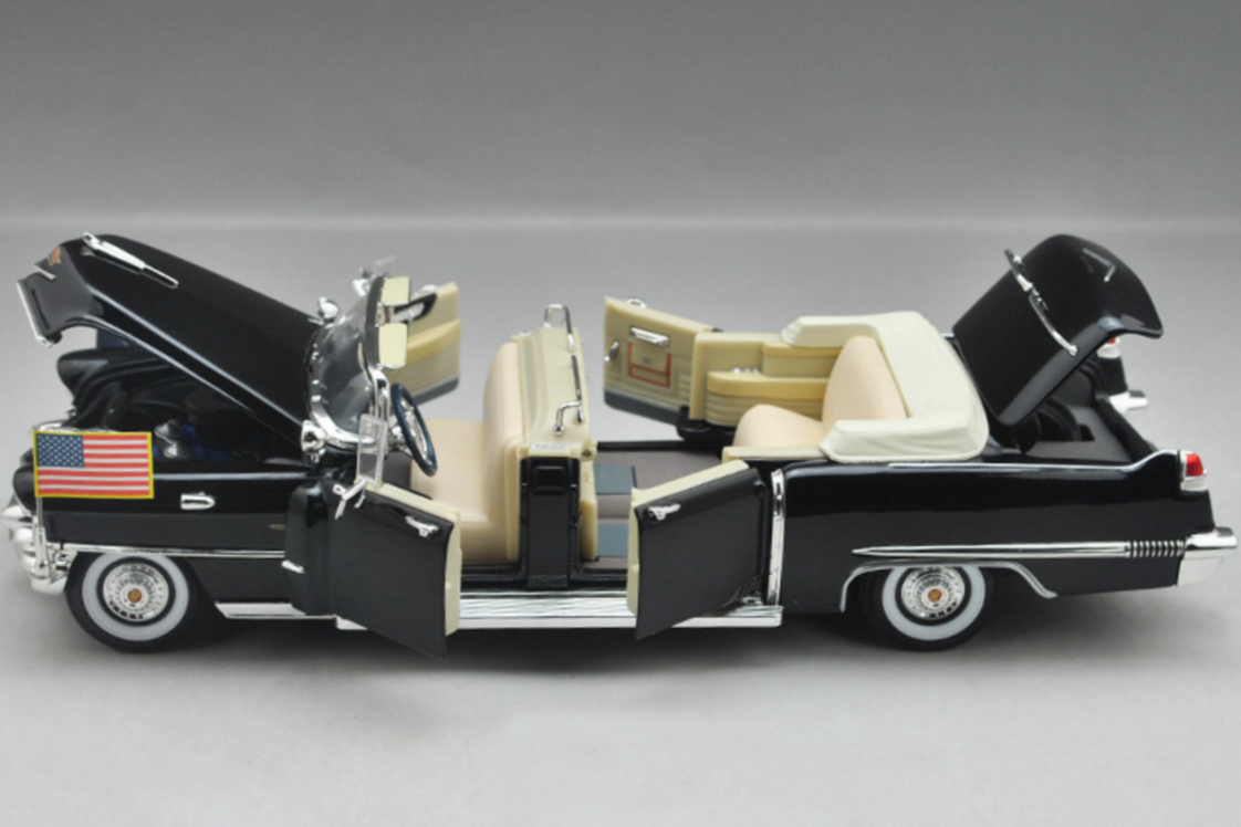 OPEN BOX LITTLE DUSTY AS-IS 1/24 Yatming 1956 Cadillac Presidential Parade Car Diecast Car Model