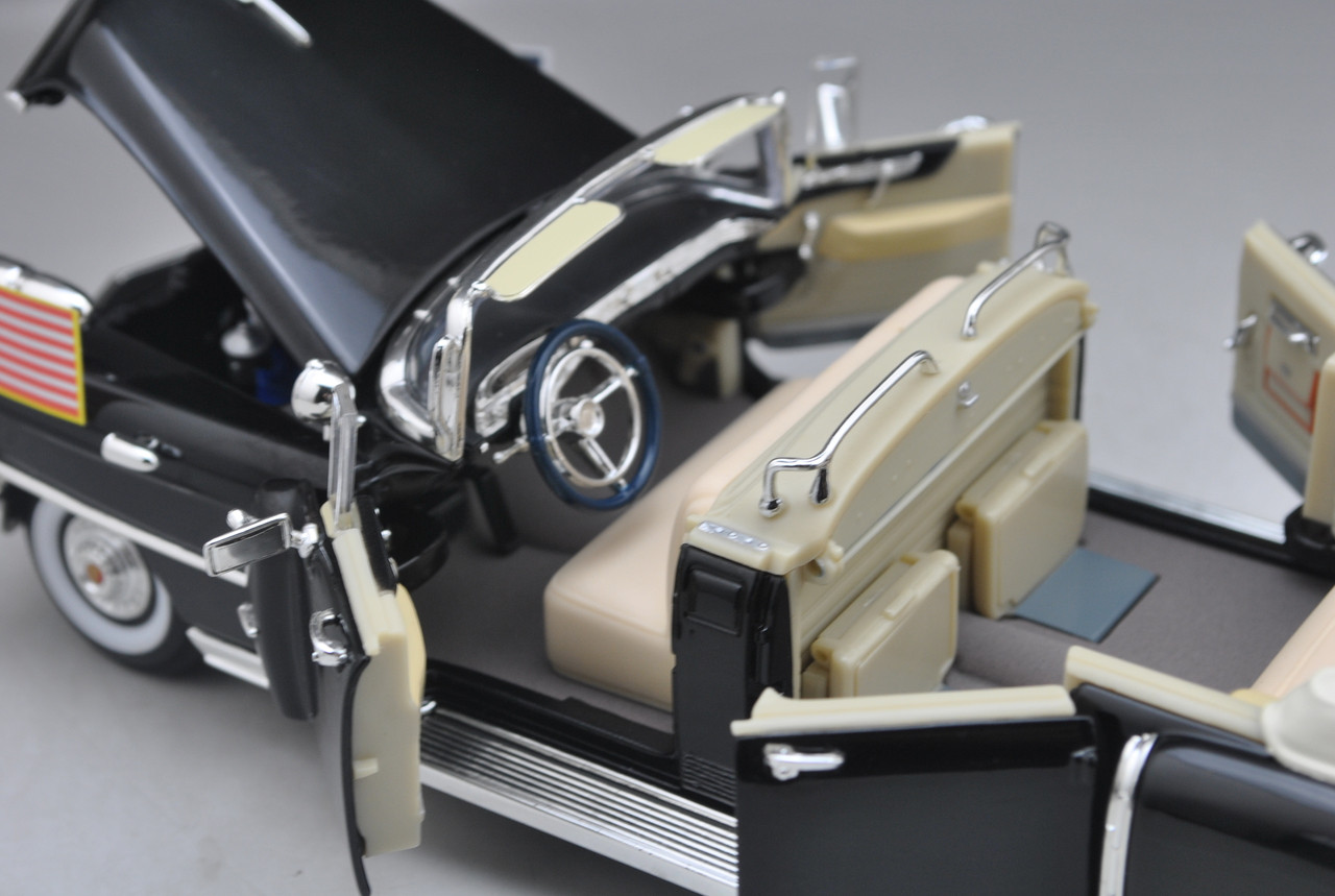 OPEN BOX LITTLE DUSTY AS-IS 1/24 Yatming 1956 Cadillac Presidential Parade Car Diecast Car Model
