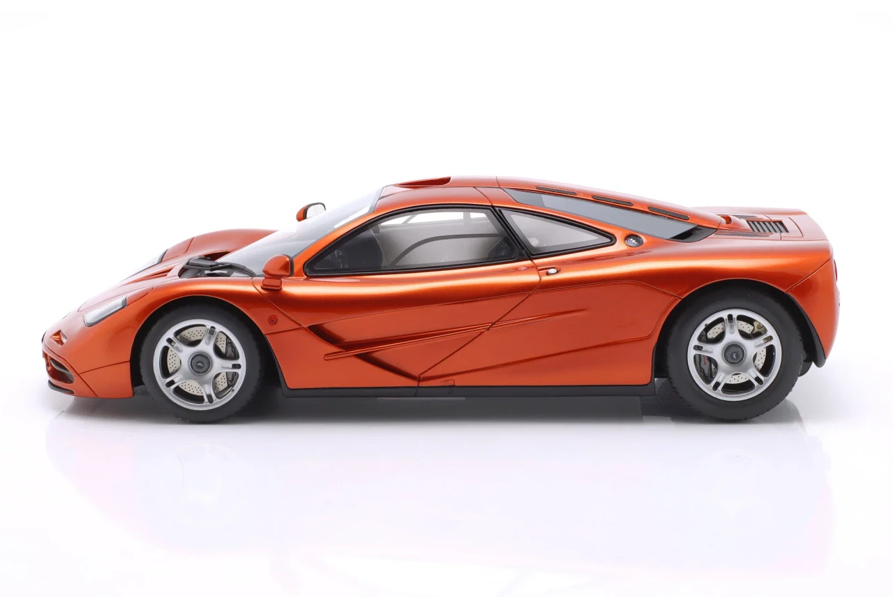 1/18 GT Spirit 1992 McLaren F1 Roadcar (Mansour Orange) Car Model